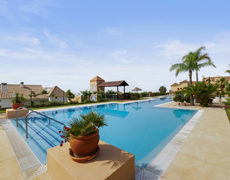 Foto bd3dbd8e-e6b2-4b0e-b0b2-e9ec43b910bf. Appartement avec cheminée piscine dans Arroyo de la Miel Benalmádena