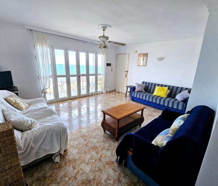 Foto 02e67aa0-9a8b-4368-86ca-a289ac3062f0. Piso beach front apartment in with touristic license en Fuengirola