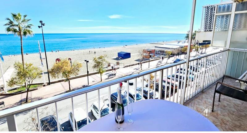 Foto 4563ca6e-ecd0-4fe1-85cb-6260d763ddbd. Piso beach front apartment in with touristic license en Fuengirola