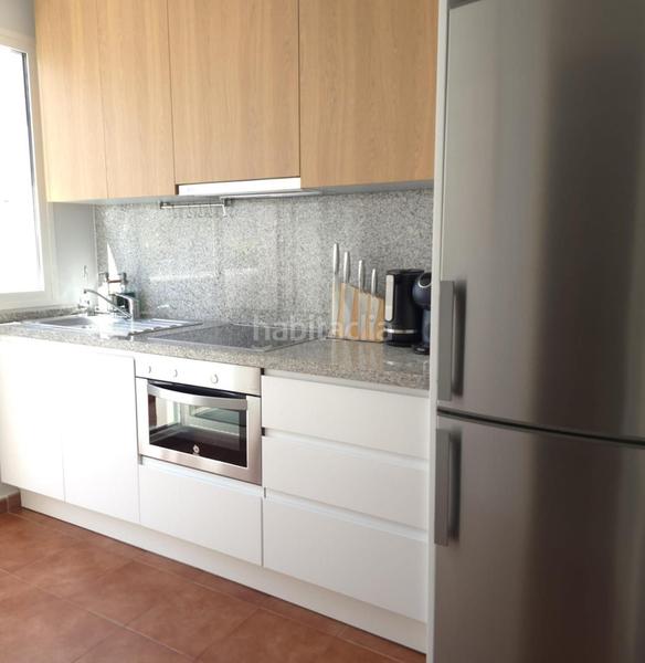 Foto 2299275d-8e24-45b1-be9d-52d49f09cf1a. Pis amb xemeneia aparcament piscina a Valle Romano Golf Estepona