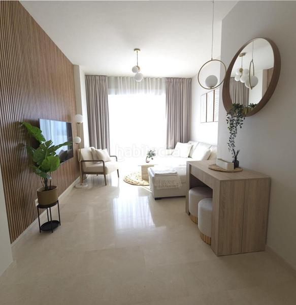 Foto 44183889-90c7-485c-9627-4a82073b902d. Pis amb xemeneia aparcament piscina a Valle Romano Golf Estepona