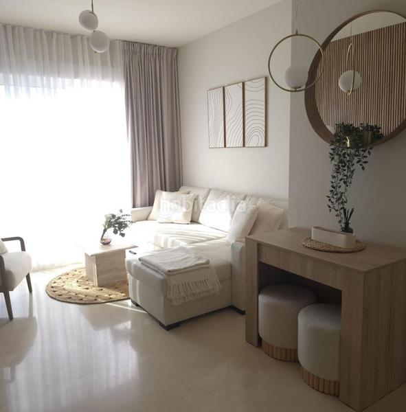 Foto b5afdc9b-5040-4bd2-a4fe-4c23b53016ae. Pis amb xemeneia aparcament piscina a Valle Romano Golf Estepona