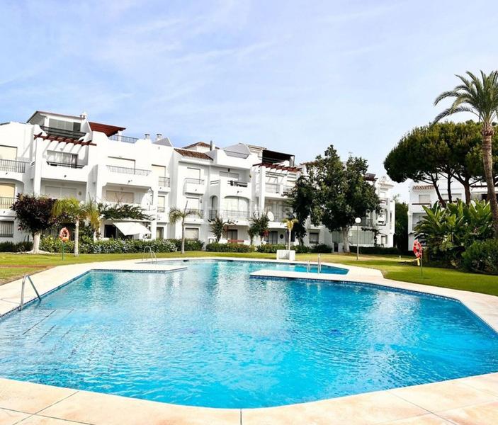 Foto 49b64fe6-7666-410f-b74f-774f50bd8554. Appartement avec cheminée piscine dans Villacana - Costalita - Saladillo Estepona