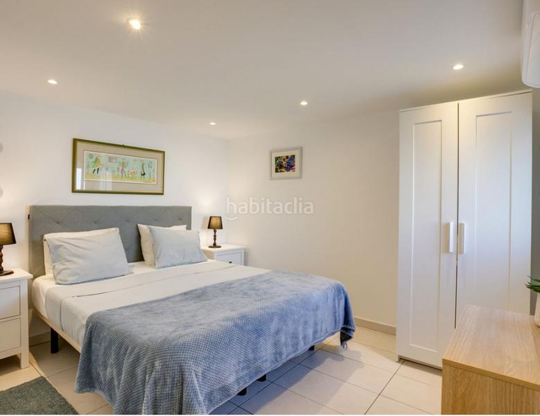 Foto 610f343e-c499-43ee-975e-ced52ae4af3b. Pis amb xemeneia piscina a bahía de Casares Casares