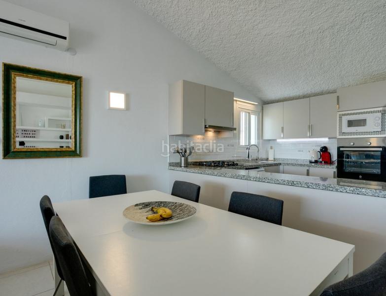 Foto 9cd25807-4855-4848-a820-d6f559b58427. Pis amb xemeneia piscina a bahía de Casares Casares