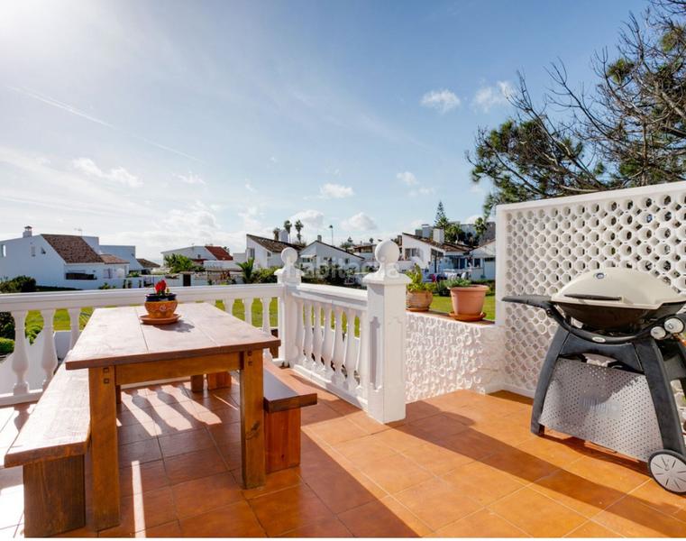 Foto ddc1e1b4-be97-45ef-b28d-ea7b4049d175. Pis amb xemeneia piscina a bahía de Casares Casares