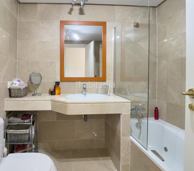 Foto 9494724d-b192-4d8c-973e-0fcb4c31303f. Appartamento con camino parcheggio piscina in La Duquesa Manilva