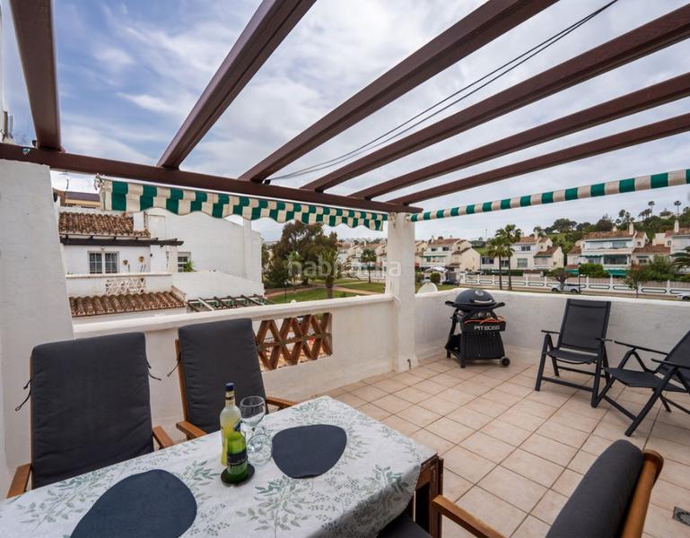 Foto 500a75b0-754a-4b03-ad41-ea4e75411877. Appartamento con camino piscina in Puerto de la Duquesa Manilva