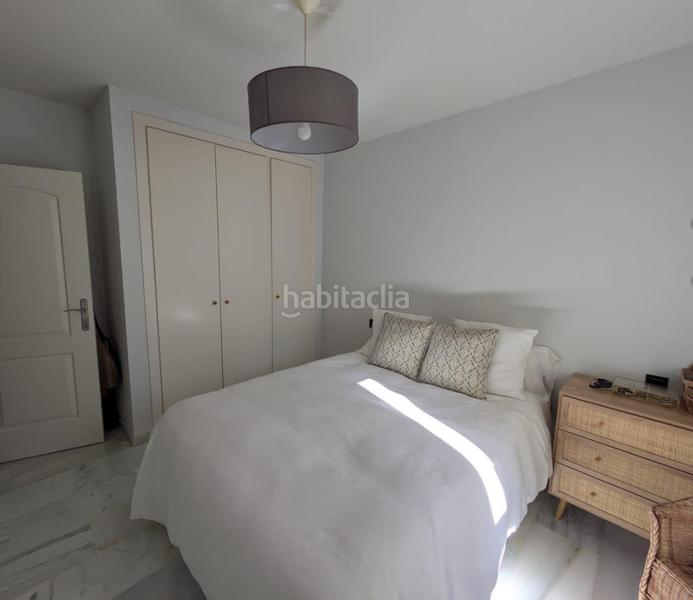 Foto c4e93603-3d83-427f-a6bd-c5aed71ae3de. Appartement avec cheminée parking piscine dans Zona Centro Comercial Torrequebrada Benalmádena