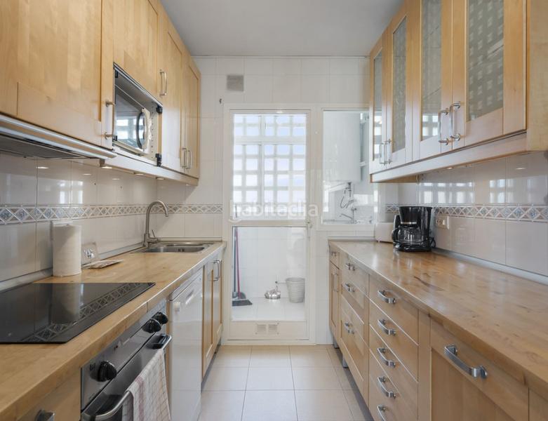 Foto 0605bd11-cf8d-4902-b506-98514ca36e2a. Appartement avec cheminée parking piscine dans Castillo Sohail - Myramar Fuengirola