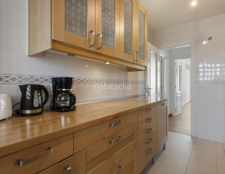 Foto db209177-f114-44ab-919e-49e1f83f33e6. Appartement avec cheminée parking piscine dans Castillo Sohail - Myramar Fuengirola