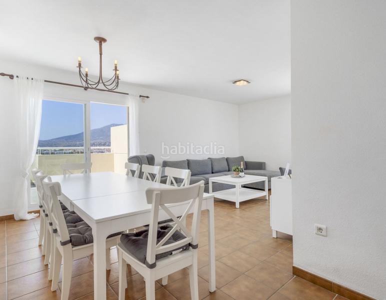 Foto fa8ebea6-b579-4433-9335-111741127fbf. Appartement avec cheminée parking piscine dans Castillo Sohail - Myramar Fuengirola