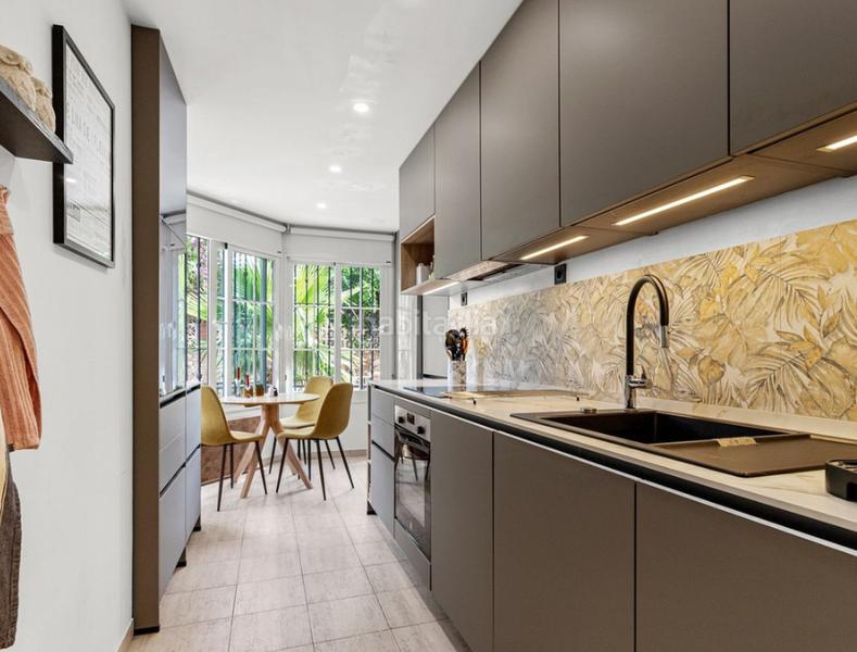 Foto ae1e34ea-7d45-4984-a6e0-a9b4792e1d92. Appartamento con camino parcheggio piscina in Torreblanca del Sol Fuengirola