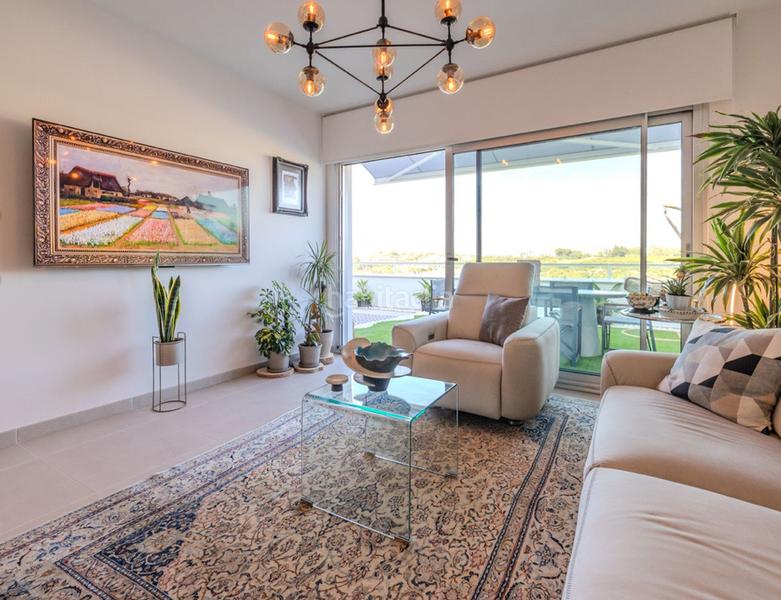 Foto 749328ec-ec82-48f1-afe0-a0dd2764203f. Appartamento con camino parcheggio piscina in Cancelada Estepona