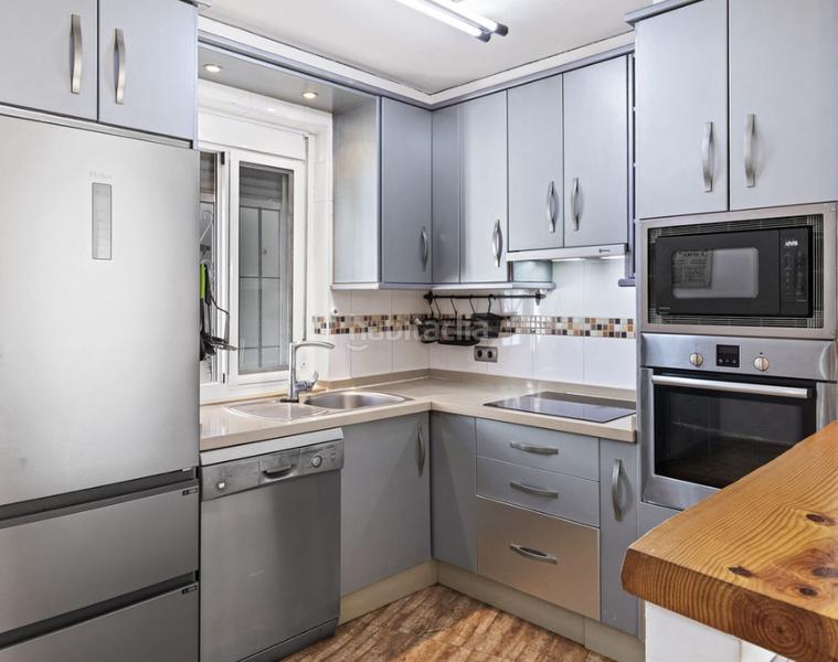 Foto d1b9e570-d232-4ea9-9ac6-3891f8f78a91. Piso en Los Pacos Fuengirola