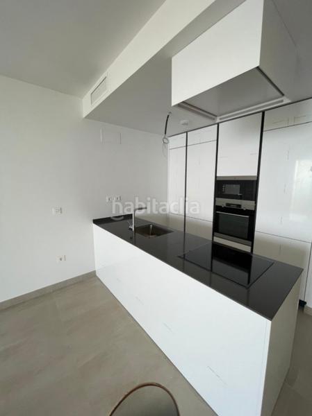 Foto 05d3ef53-14ab-49f4-a010-8fd224d740e0. Etagenwohnung mit kamin parking pool in Las Gaviotas - Carvajal Fuengirola