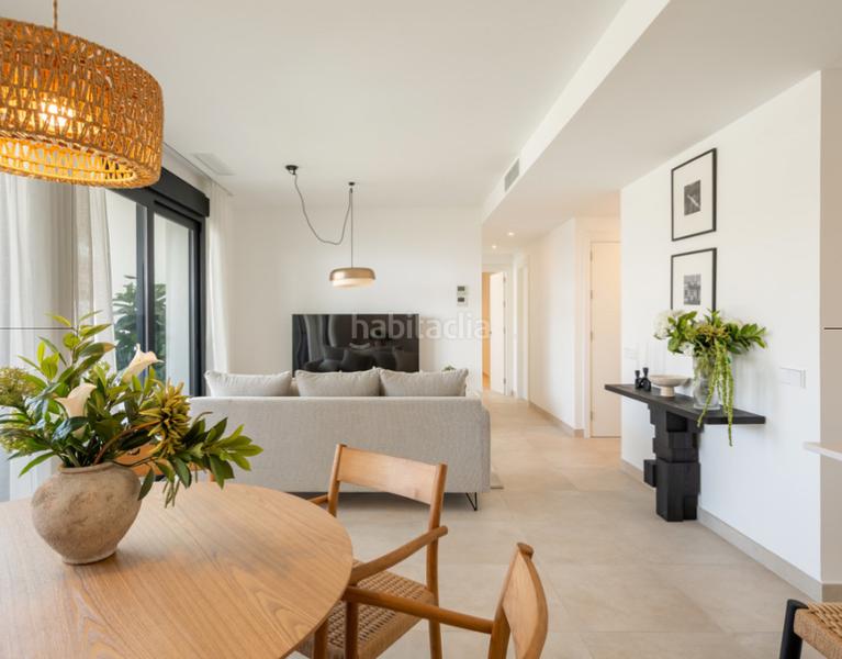 Foto dc66a6a2-605f-47f6-8c0b-5f9c3aa01d33. Flat with fireplace parking pool in La Capellanía - El Higuerón Benalmádena