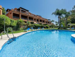 Piso en Benatalaya. Prestigious benatalaya complex