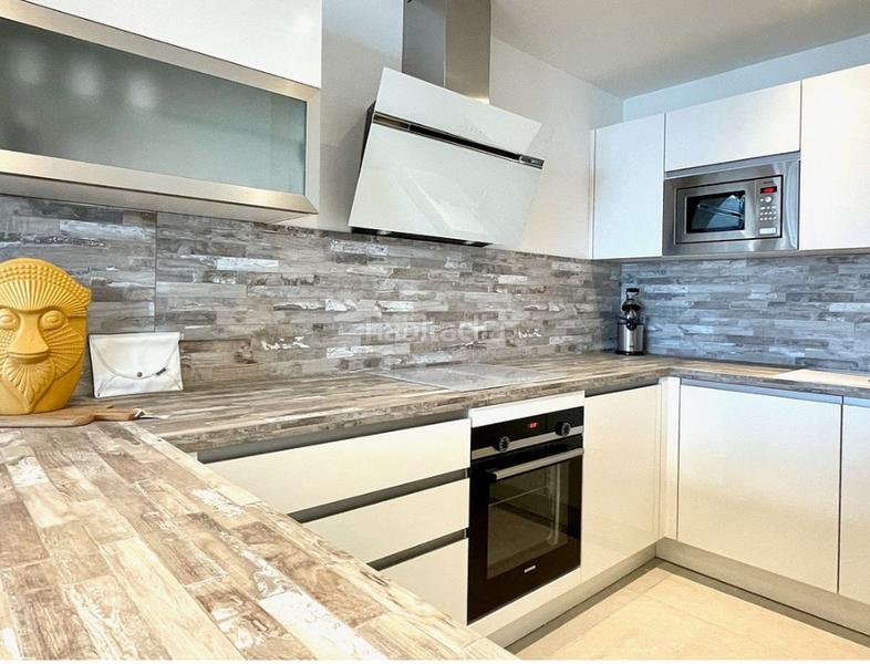 Foto 4f96f094-7e5f-4d77-9bbc-ee7ecee3f642. Appartamento con camino parcheggio piscina in Solymar Benalmádena