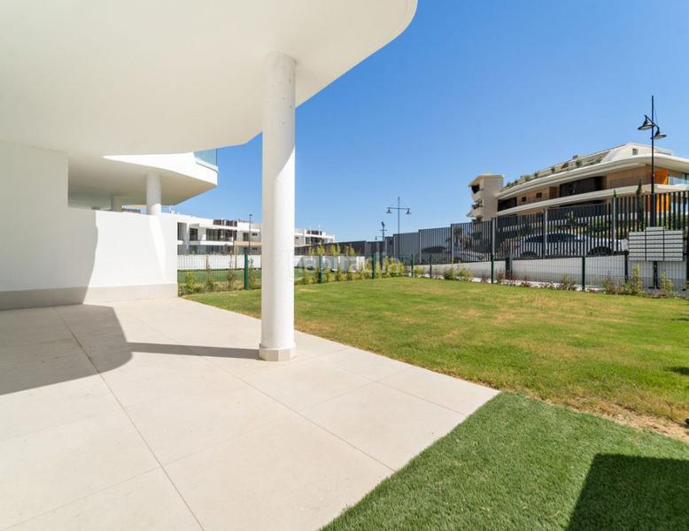 Foto 026dc35c-6364-44fa-b2a5-5f63921469ef. Pis amb xemeneia aparcament piscina a Torreblanca del Sol Fuengirola