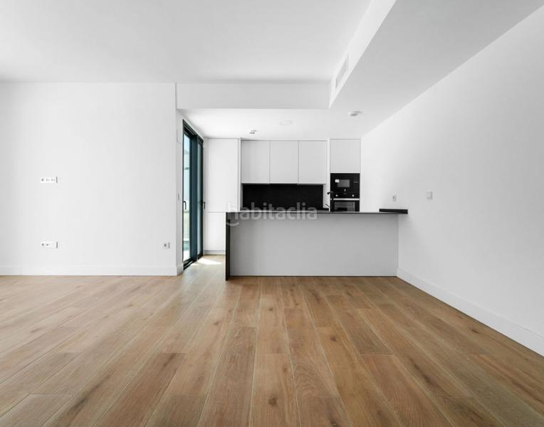 Foto 1da5dd80-ddeb-46f4-a58a-143e4632b03e. Pis amb xemeneia aparcament piscina a Torreblanca del Sol Fuengirola