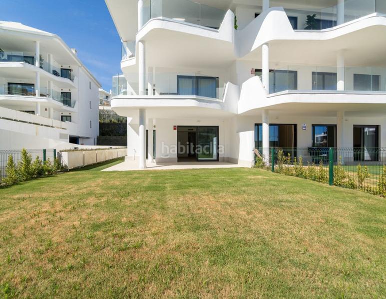 Foto 2ded3362-c20a-47d6-9dce-5d4ba1cefdc0. Pis amb xemeneia aparcament piscina a Torreblanca del Sol Fuengirola