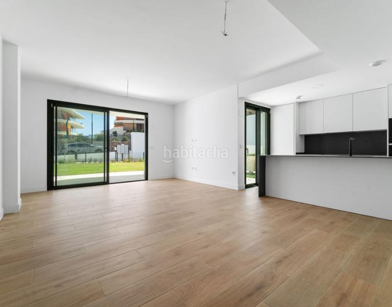 Foto 65fdeec9-9f00-4b6f-b8d6-8c8ae09e65b4. Pis amb xemeneia aparcament piscina a Torreblanca del Sol Fuengirola