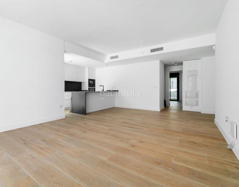 Foto ac922fa6-3856-470a-a635-19fe8e8251dd. Pis amb xemeneia aparcament piscina a Torreblanca del Sol Fuengirola