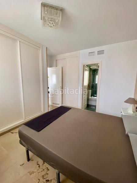 Foto 68f073f6-2b8d-43b9-8640-2a7e176ba80f. Appartement avec cheminée parking piscine dans puerto de Estepona Estepona