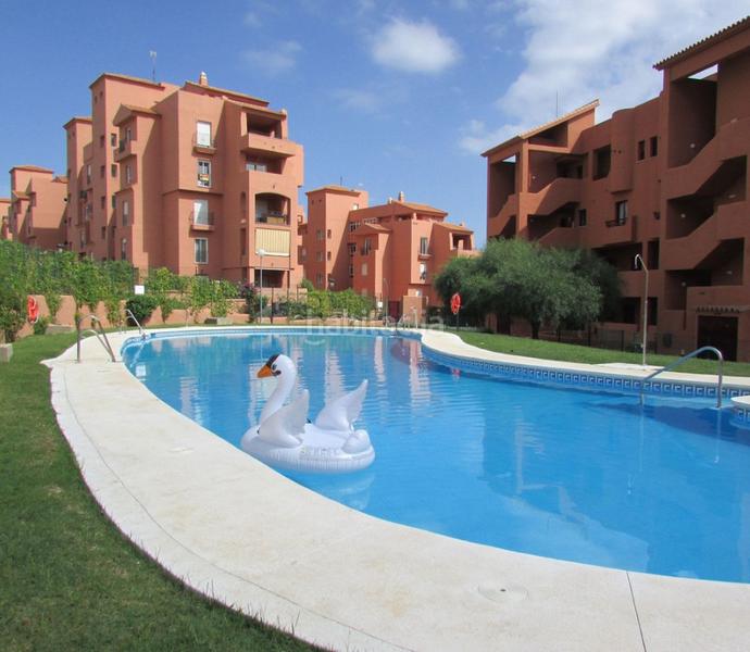 Foto 55998a25-6269-4211-aed0-99665aac9d53. Flat with fireplace parking pool in La Duquesa Manilva