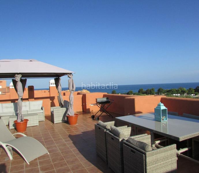 Foto d5f5259f-718d-49c4-b705-45873e2deb68. Flat with fireplace parking pool in La Duquesa Manilva