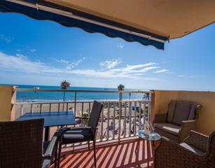 Etagenwohnung in Playa de los Boliches. Fuengirola