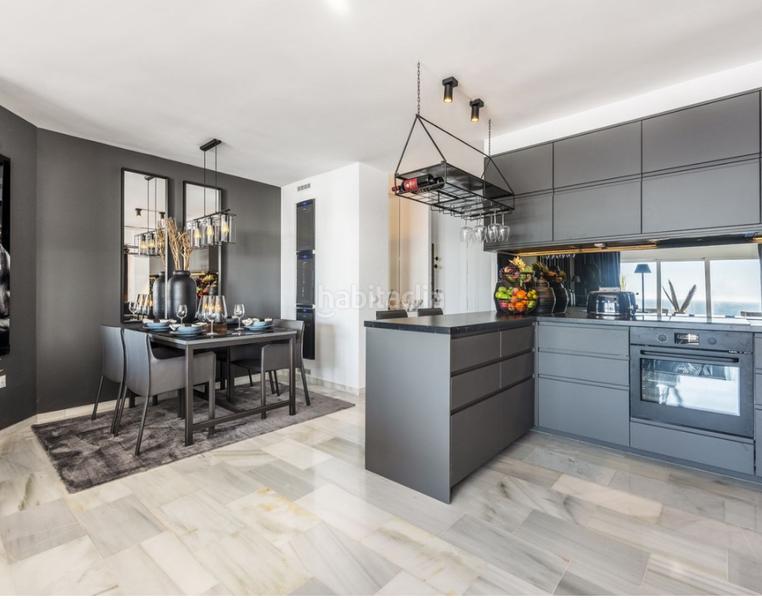 Foto b3bc137c-2fa4-4b2a-b4d2-65e402a255e6. Piso luxury beachfront apartment in Puerto Banús en Marbella