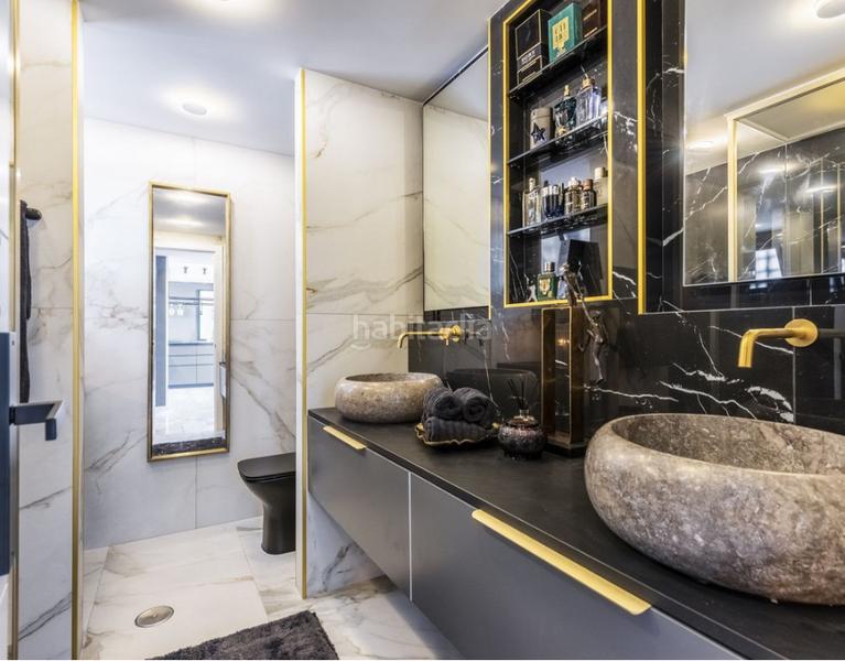 Foto ce4b6551-15a0-4bed-8f5d-6f5fc04233ec. Piso luxury beachfront apartment in Puerto Banús en Marbella