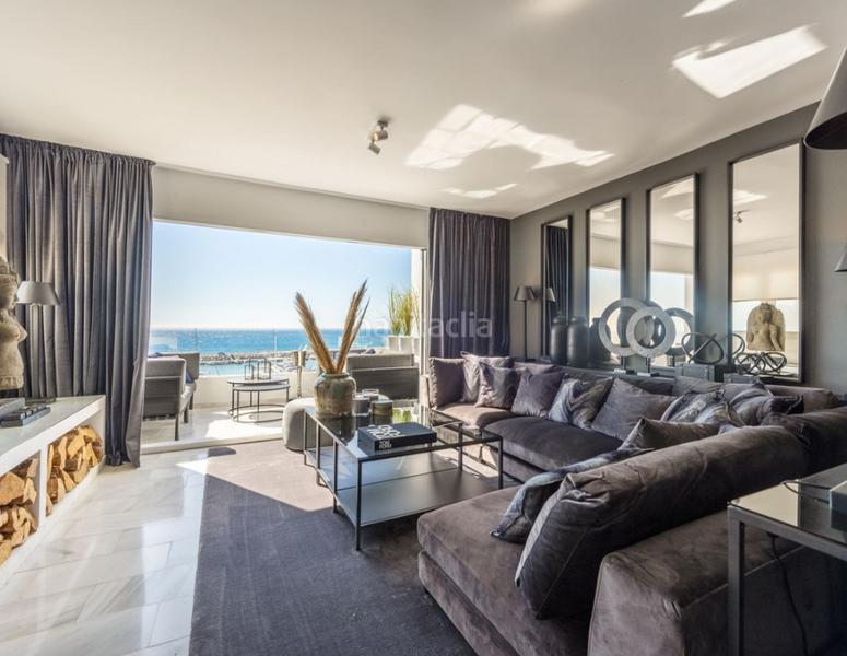 Foto e359e9ec-9ea6-4307-8801-7c55ffd7feef. Piso luxury beachfront apartment in Puerto Banús en Marbella