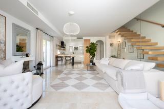 Chalet  Almendralejo de jarales 27. Chalet pareado calahonda, cerca del mar