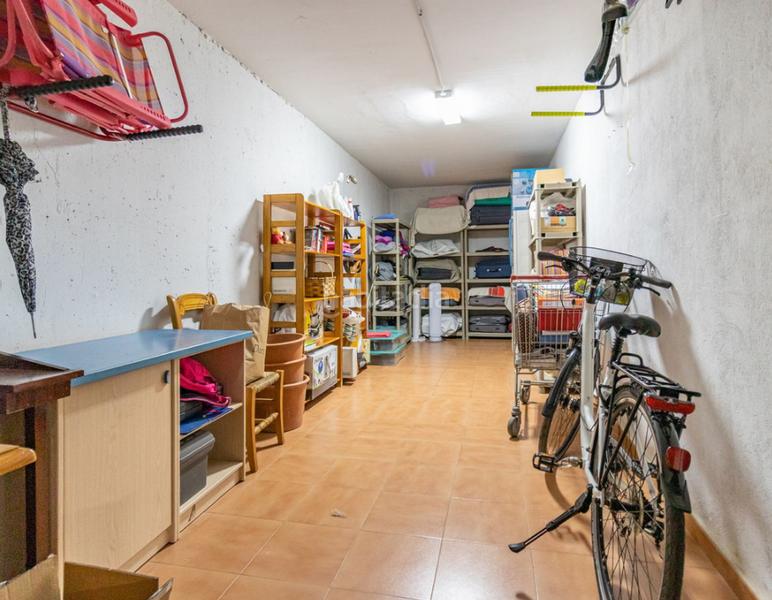 Foto 081a6de5-d58b-45bc-a4c4-4b8c11834e52. Appartamento con camino parcheggio piscina in Puerto Banús Marbella