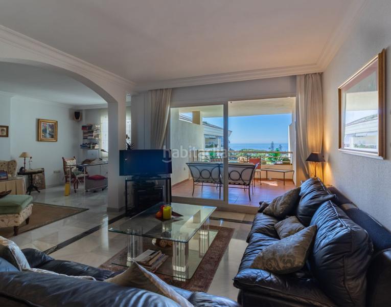 Foto 509b3025-27d4-4a12-a316-6c5029fd0417. Appartamento con camino parcheggio piscina in Puerto Banús Marbella