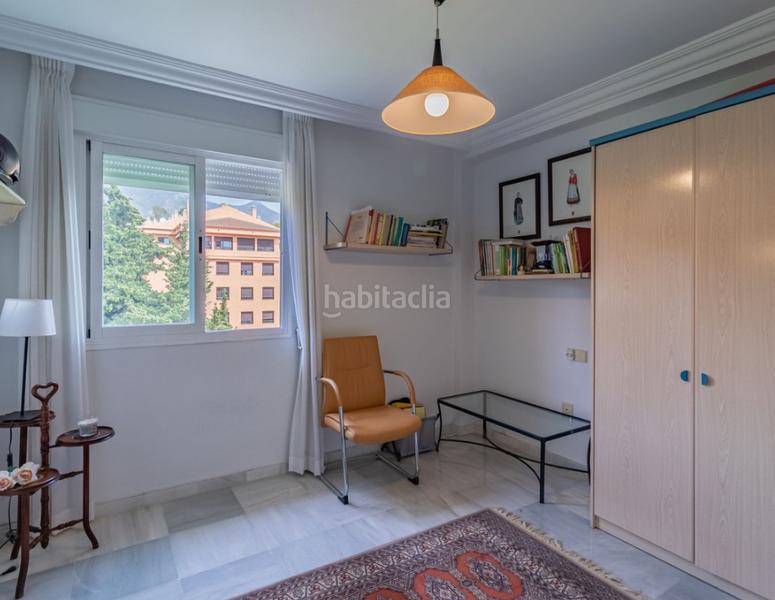 Foto b69f7b88-8b82-4cdb-83a2-7ecf2659734a. Appartamento con camino parcheggio piscina in Puerto Banús Marbella