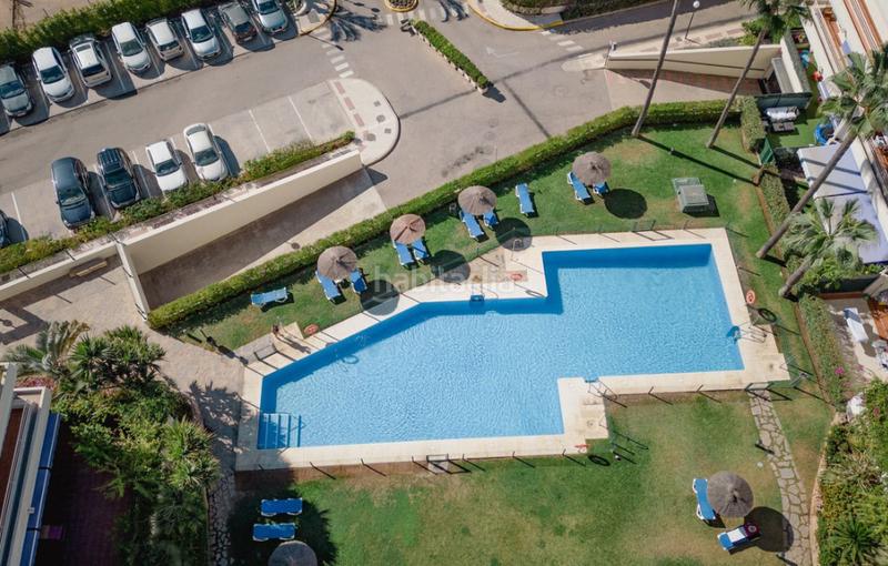 Foto d1f2d272-61e7-4a88-a65d-3a0eceb2860e. Appartamento con camino parcheggio piscina in Puerto Banús Marbella