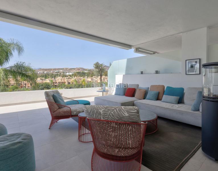 Foto 3b28298a-47f1-4976-9355-e9b6bc524f54. Appartamento con camino parcheggio piscina in Nueva Atalaya Estepona