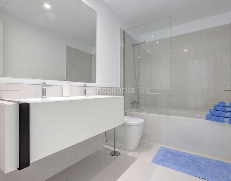 Foto 4b7f961c-c0fc-4411-920c-019a307815d3. Appartamento con camino parcheggio piscina in Nueva Atalaya Estepona