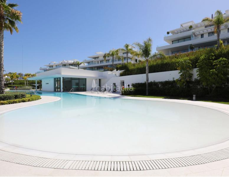 Foto 65877589-8798-4d59-97e7-84c4a1a6cf13. Appartamento con camino parcheggio piscina in Nueva Atalaya Estepona