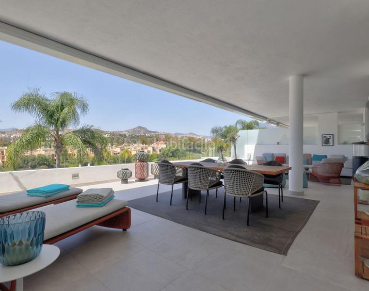 Foto c66f3d31-4f53-4bb8-9c65-68668fe12a5e. Appartamento con camino parcheggio piscina in Nueva Atalaya Estepona