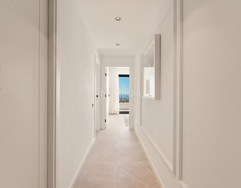 Foto 038cd02e-9e14-4652-a20e-b4554cdc6ec6. Pis amb xemeneia aparcament piscina a La Quinta Benahavís