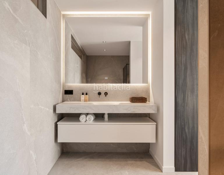 Foto 1028925d-baca-4aea-b9a0-e178bfb6a9d1. Pis amb xemeneia aparcament piscina a La Quinta Benahavís