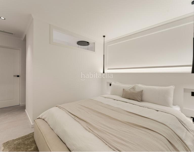 Foto 67c34590-6c28-4009-a888-7370b3a40694. Pis amb xemeneia aparcament piscina a La Quinta Benahavís