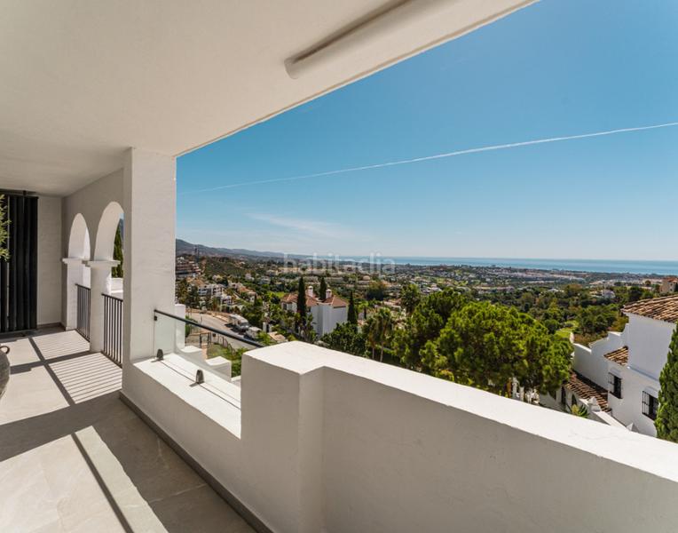 Foto 8b70c041-2fde-404e-84df-e909e915f7e1. Pis amb xemeneia aparcament piscina a La Quinta Benahavís