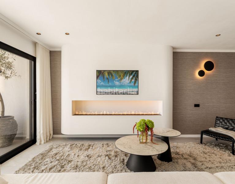 Foto ce92237c-15c7-49aa-946d-a8affbdb019c. Pis amb xemeneia aparcament piscina a La Quinta Benahavís