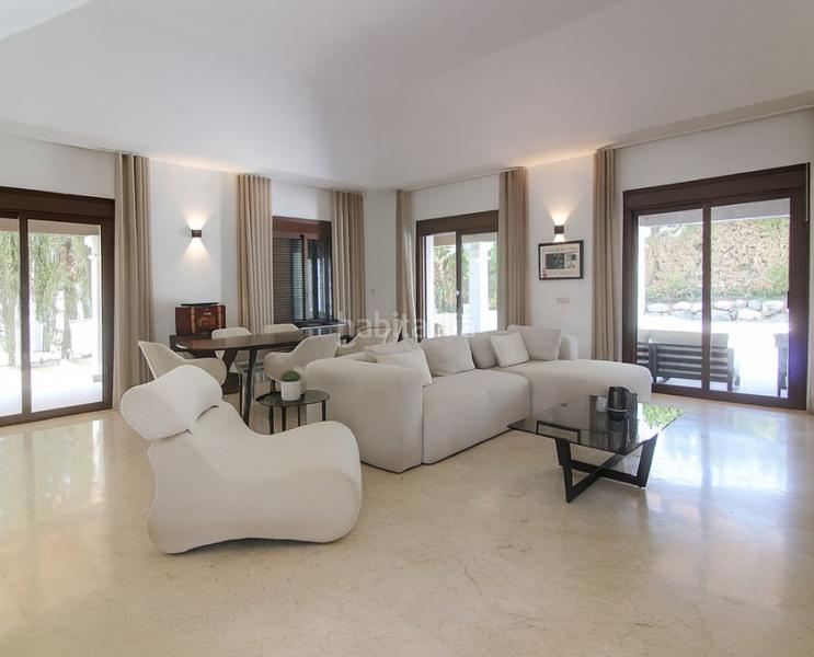 Foto 19fcde23-7094-4943-ab6f-9b92e417c3a8. Flat with fireplace parking pool in Paraiso - Barronal Estepona